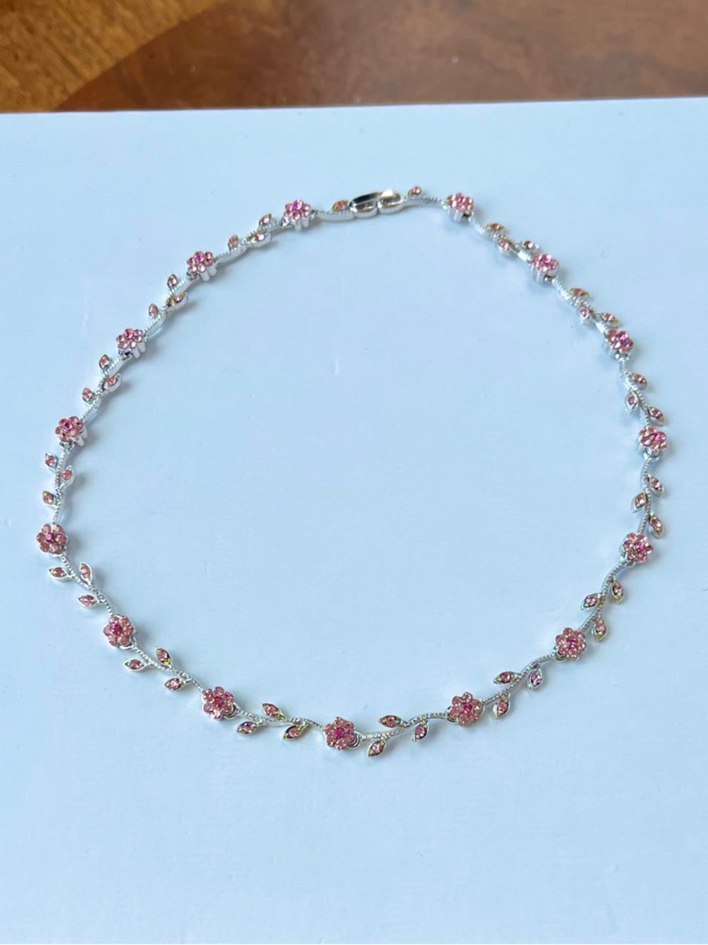 🌸 Pink & Silver Floral Vine Necklace